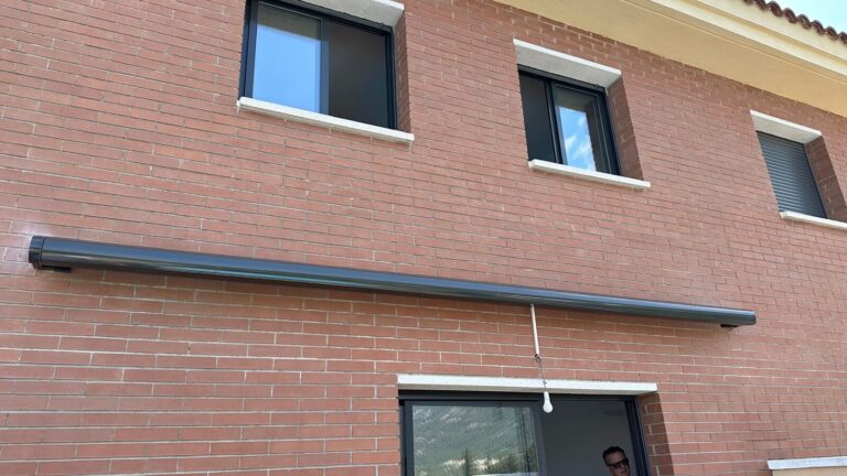 instalacion toldo veranda cambrils